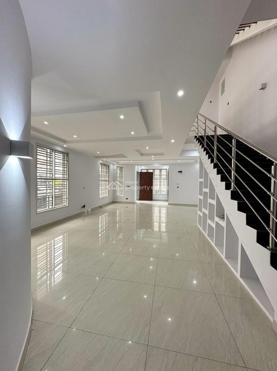 5 Bedroom Semi-detached, Osapa, Lekki, Lagos, Semi-detached Duplex for Sale