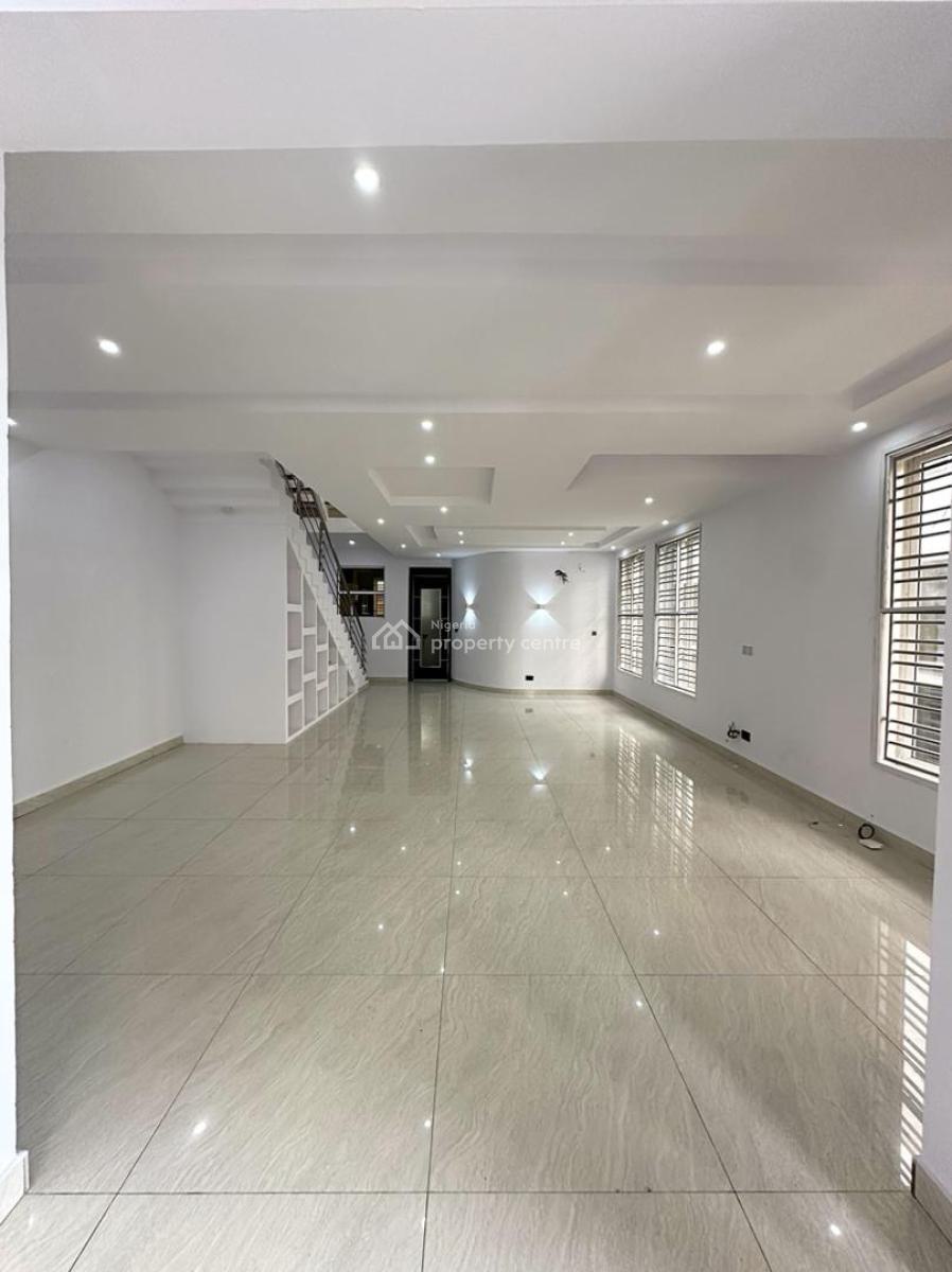 5 Bedroom Semi-detached, Osapa, Lekki, Lagos, Semi-detached Duplex for Sale
