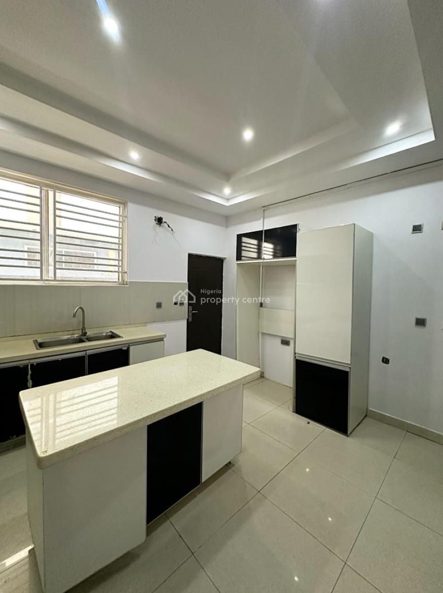 5 Bedroom Semi-detached, Osapa, Lekki, Lagos, Semi-detached Duplex for Sale