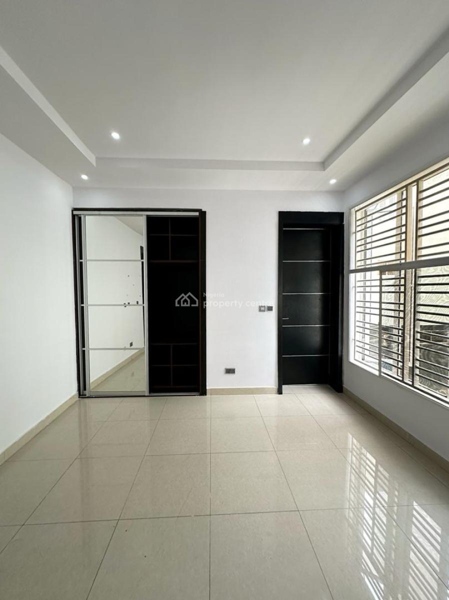 5 Bedroom Semi-detached, Osapa, Lekki, Lagos, Semi-detached Duplex for Sale