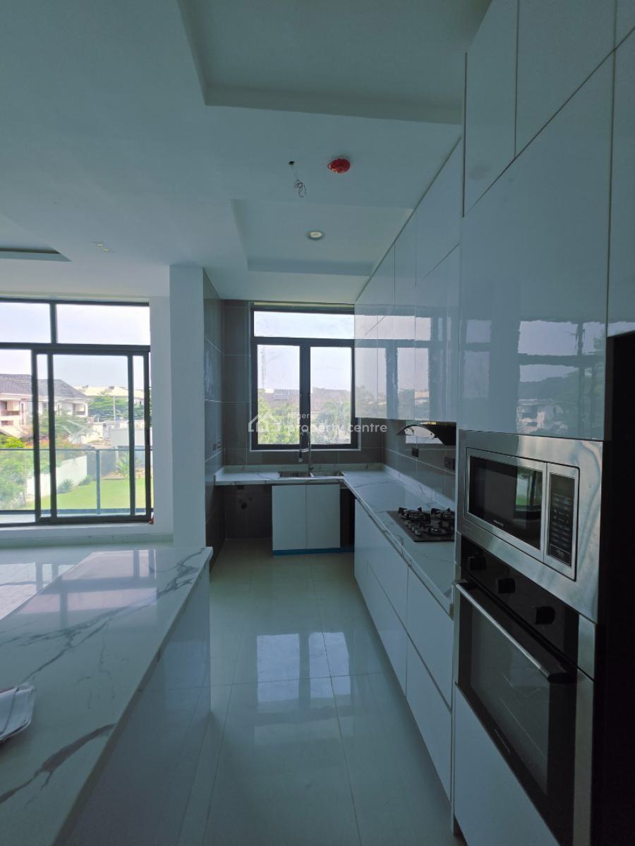 Newly Built 2 Bedrooms Flat, Off Admiralty Way, Lekki Phase 1, Lekki, Lagos, Flat / Apartment for Sale