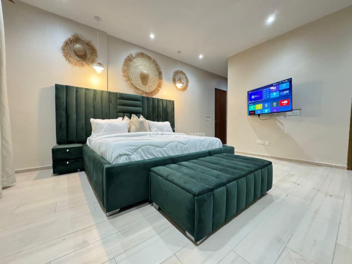 Luxury 2 Bedroom Terrace Apartment with Ps5, Pool, Snooker Board, Gym, Lekki Phase 1, Lekki, Lagos, Flat / Apartment Short Let