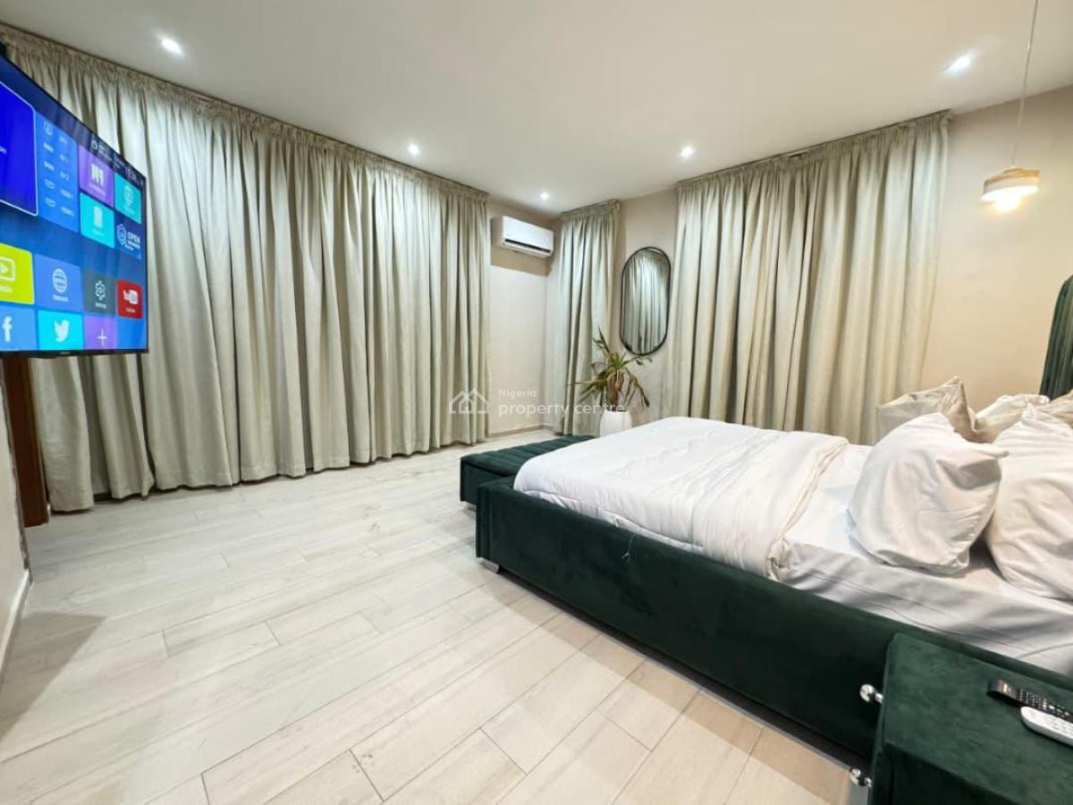 Luxury 2 Bedroom Terrace Apartment with Ps5, Pool, Snooker Board, Gym, Lekki Phase 1, Lekki, Lagos, Flat / Apartment Short Let