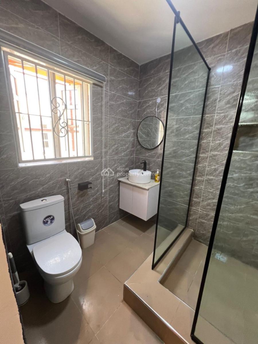 One Bedroom ,beach View,balcony,gym,  Pool, and Ps5 on Request, Lekki Phase 1, Lekki, Lagos, Flat / Apartment Short Let