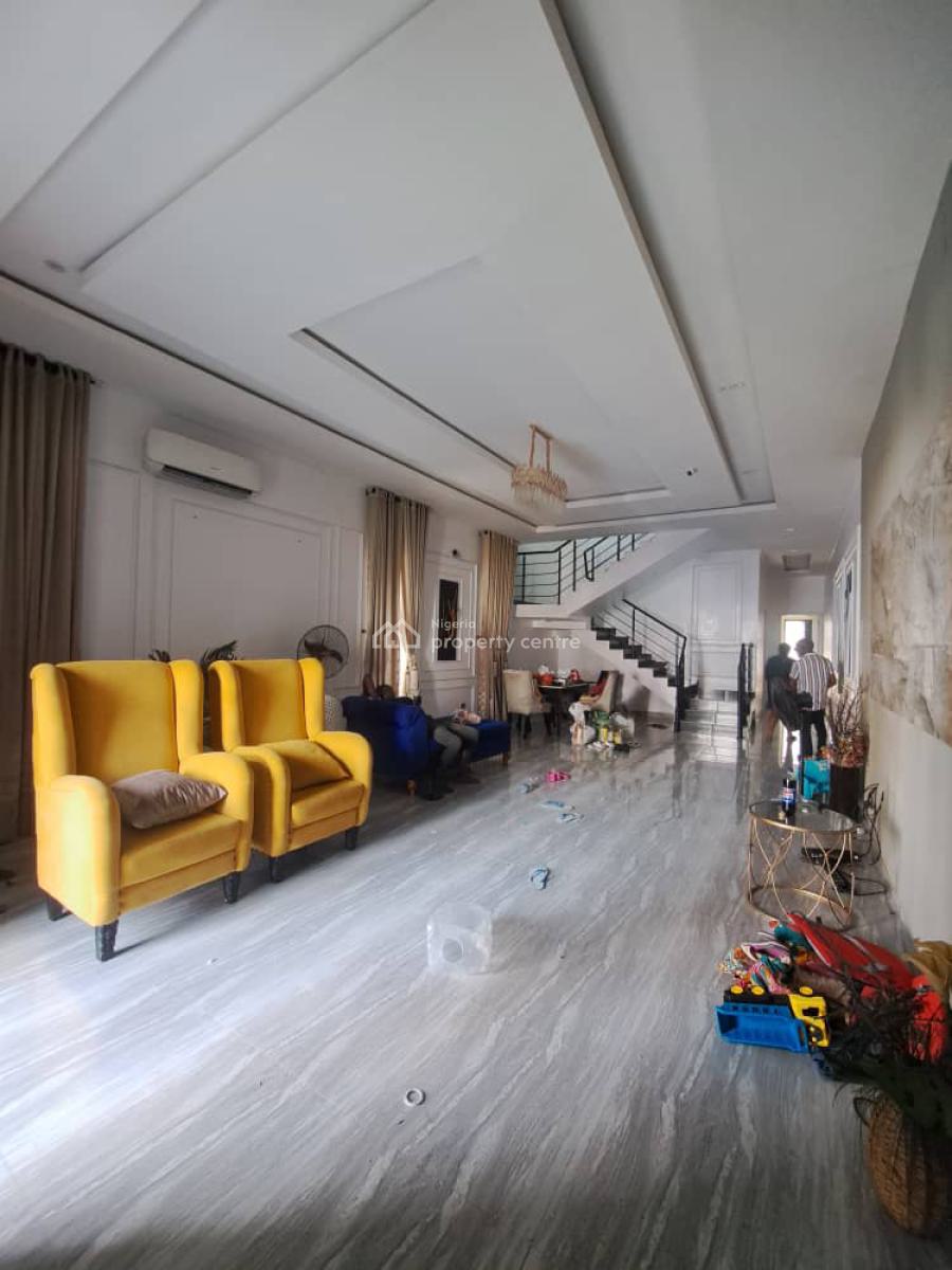 Luxury Semi-detached Duplex with a Bq, Ologolo, Lekki, Lagos, Semi-detached Duplex for Rent