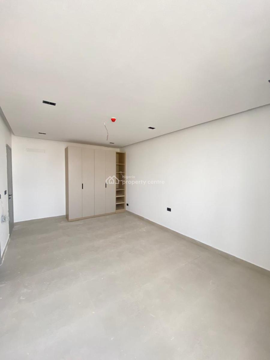 Water-view 2 Bedrooms Apartment, with Rooftop Swimming Pool and Gym, Lekki Phase 1, Lekki, Lagos, Flat / Apartment for Sale