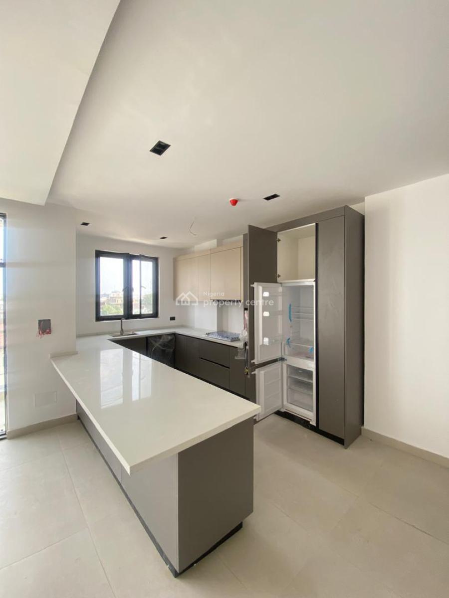 Water-view 2 Bedrooms Apartment, with Rooftop Swimming Pool and Gym, Lekki Phase 1, Lekki, Lagos, Flat / Apartment for Sale