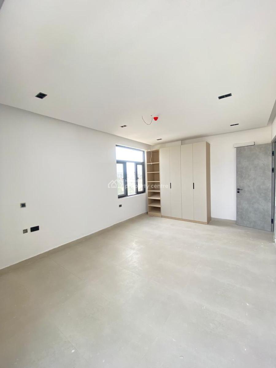 Water-view 2 Bedrooms Apartment, with Rooftop Swimming Pool and Gym, Lekki Phase 1, Lekki, Lagos, Flat / Apartment for Sale