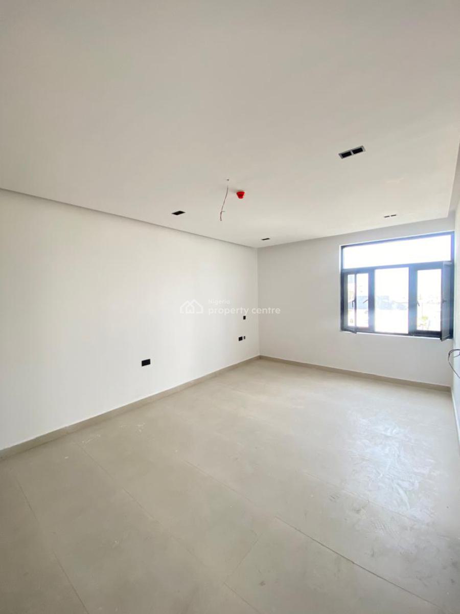 Water-view 2 Bedrooms Apartment, with Rooftop Swimming Pool and Gym, Lekki Phase 1, Lekki, Lagos, Flat / Apartment for Sale