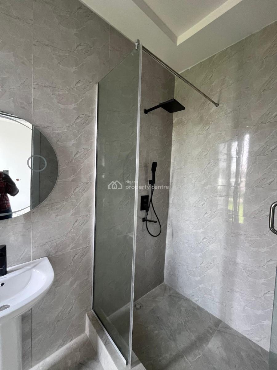4 Bedrooms  Semi Detached Duplex, Vgc, Vgc, Lekki, Lagos, Semi-detached Duplex for Sale