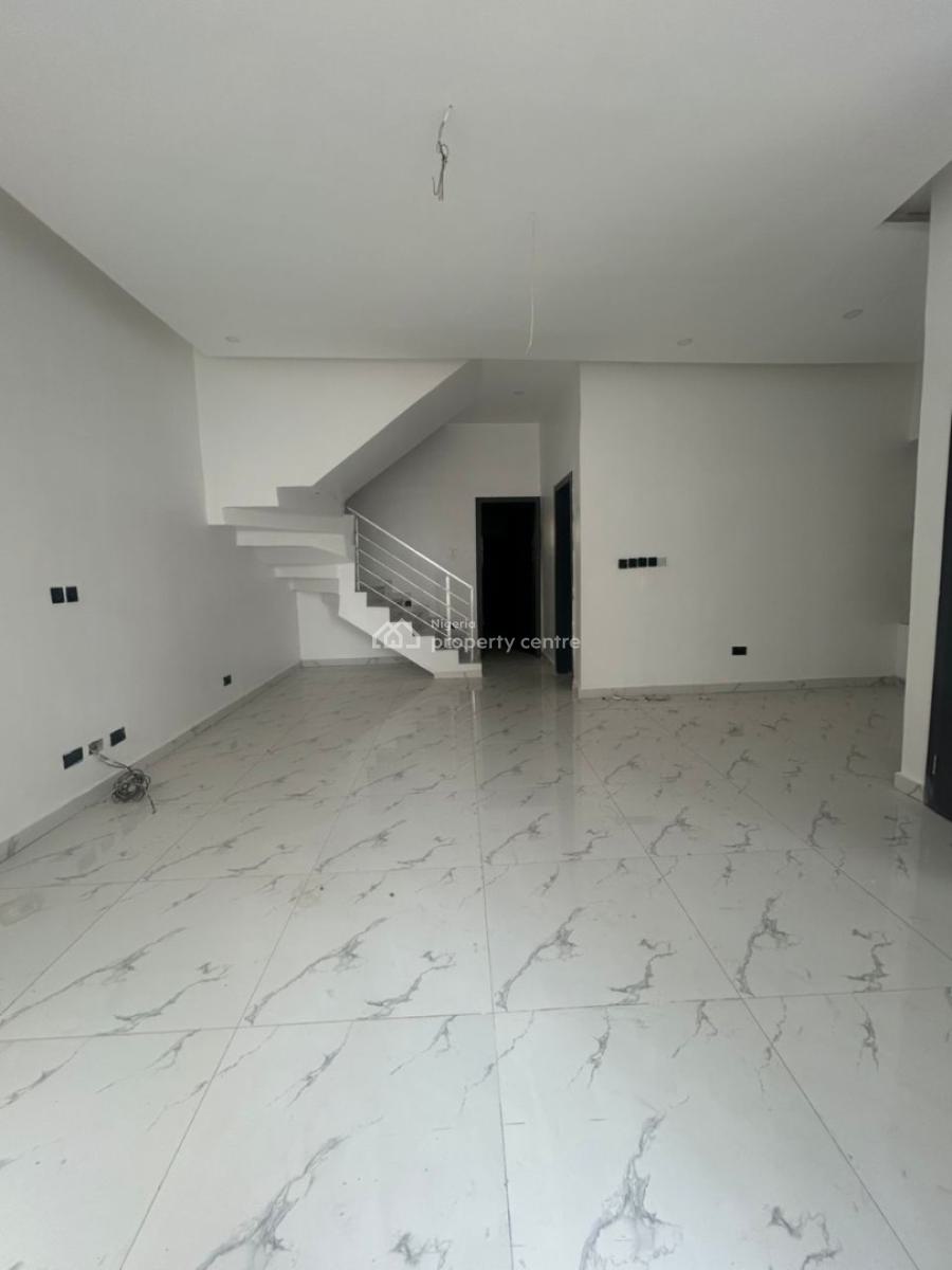 4-bedroom Semi-detached Duplex with Bq, Lekki, Lagos, Semi-detached Duplex for Sale