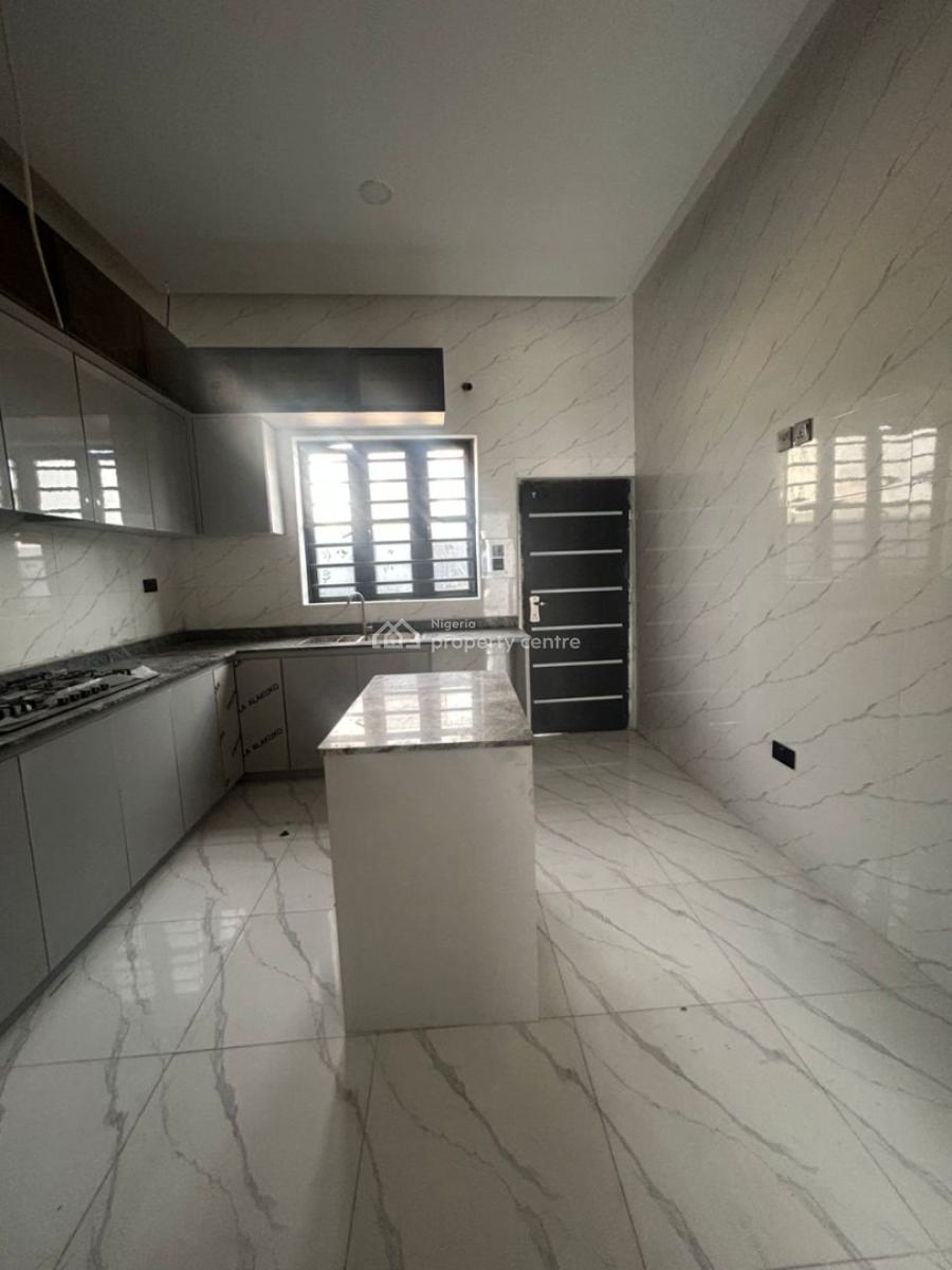 4-bedroom Semi-detached Duplex with Bq, Lekki, Lagos, Semi-detached Duplex for Sale