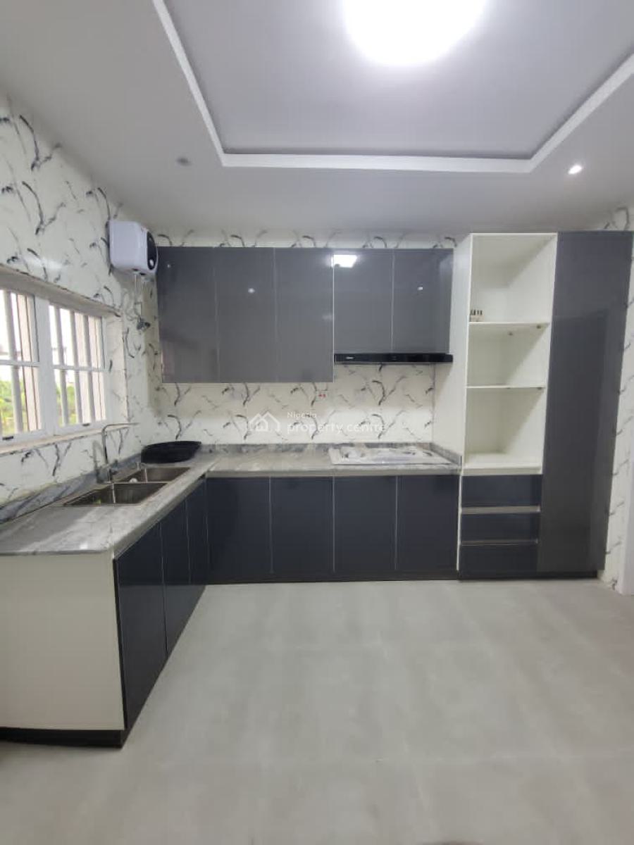 Lovely 2 Bedrooms Flat, Isokan Estate, Akobo Ojurin, Ibadan, Oyo, Flat / Apartment for Rent