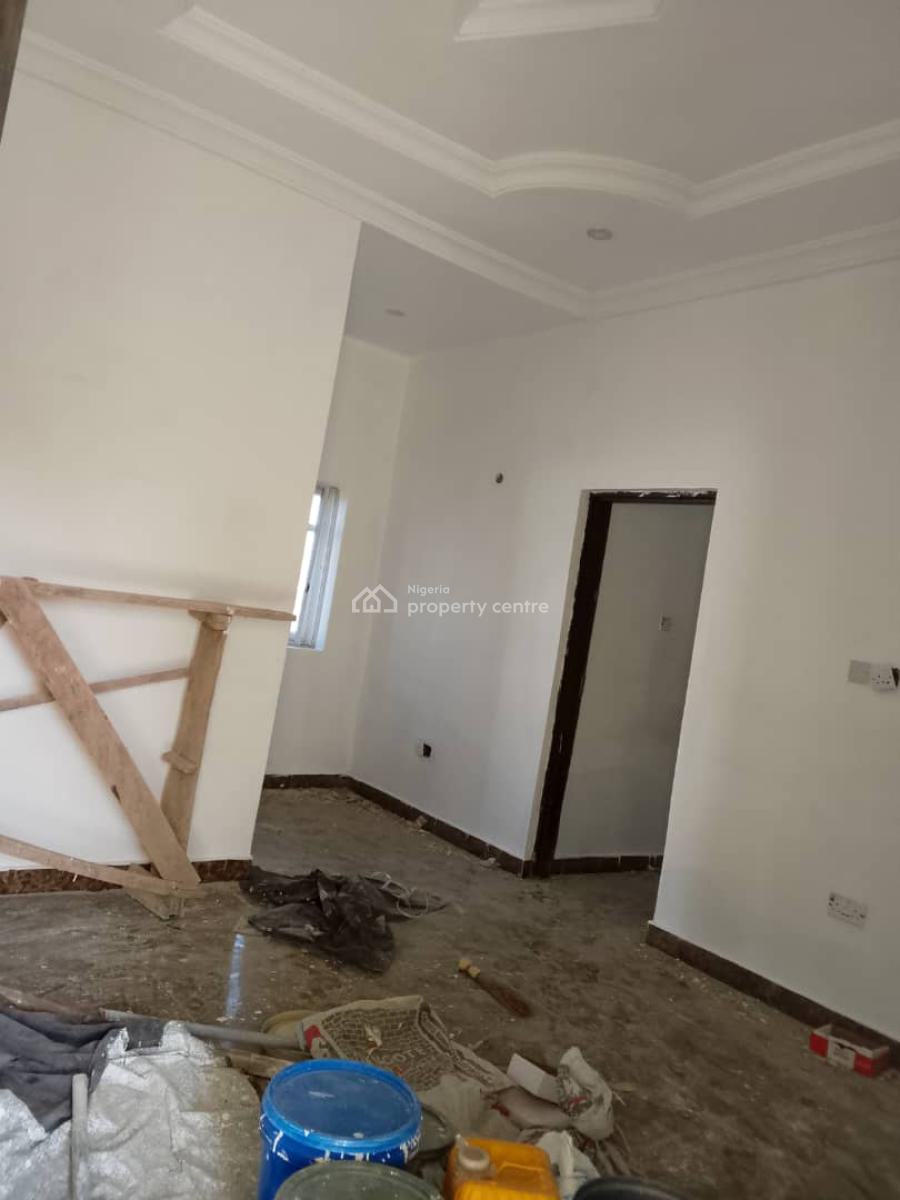 Smart 2 Bedrooms Apartment, Behind Dunamis Glory Dome, Lugbe District, Abuja, Flat / Apartment for Rent