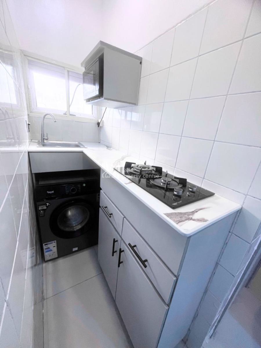 Yummy Cozy 1 Bedroom Apartment with Swimming Pool & Tennis Court, Old Ikoyi, Ikoyi, Lagos, Flat / Apartment Short Let