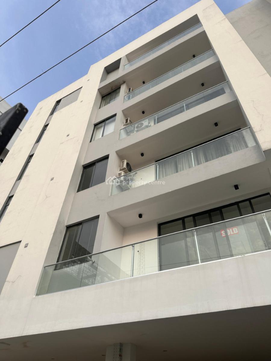 Luxury 2 Bedroom with Swimming Pool, Gym & Elevator, Lekki Phase 1, Lekki, Lagos, Flat / Apartment Short Let