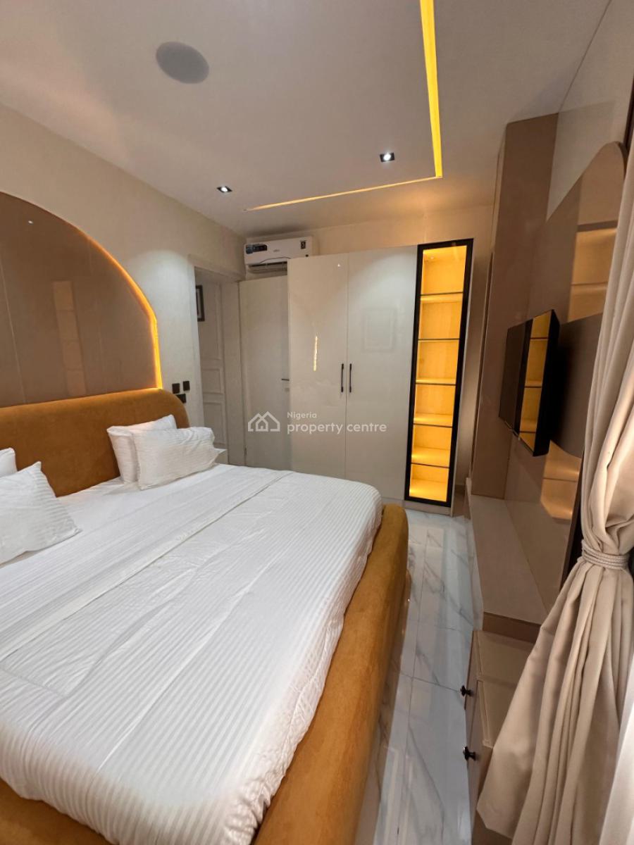 Luxury 2 Bedroom with Swimming Pool, Gym & Elevator, Lekki Phase 1, Lekki, Lagos, Flat / Apartment Short Let