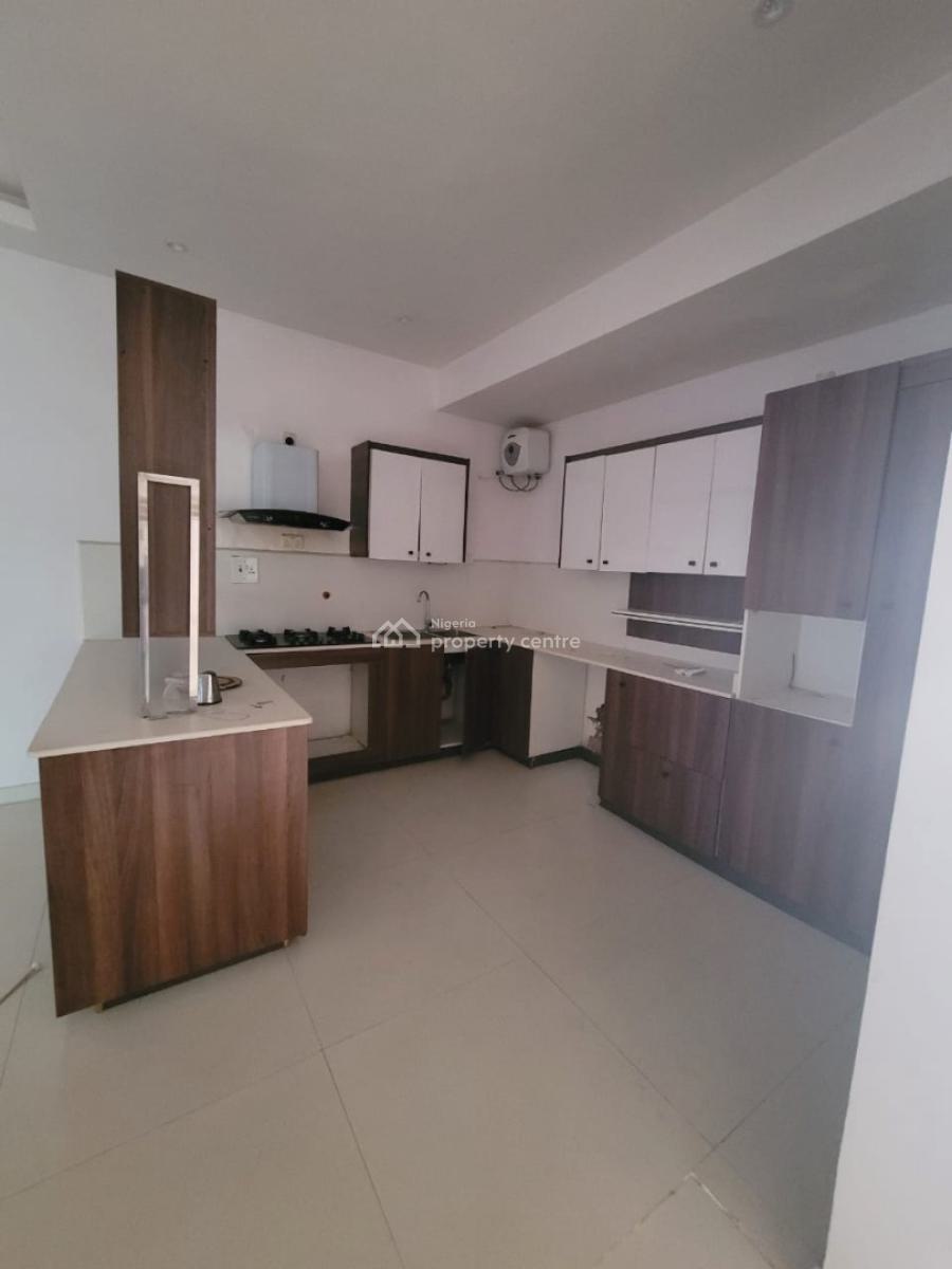 Lovely 3 Bedroom Terrace with Bq, Lekki Phase 1, Lekki, Lagos, Terraced Duplex for Rent