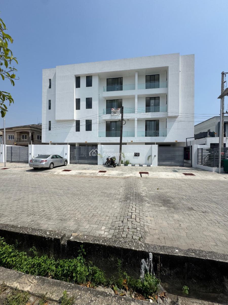 Aesthetically Pleasing 2 Bedroom Apartment with Swimming Pool, Elevator, Lekki Phase 1, Lekki, Lagos, Flat / Apartment for Sale