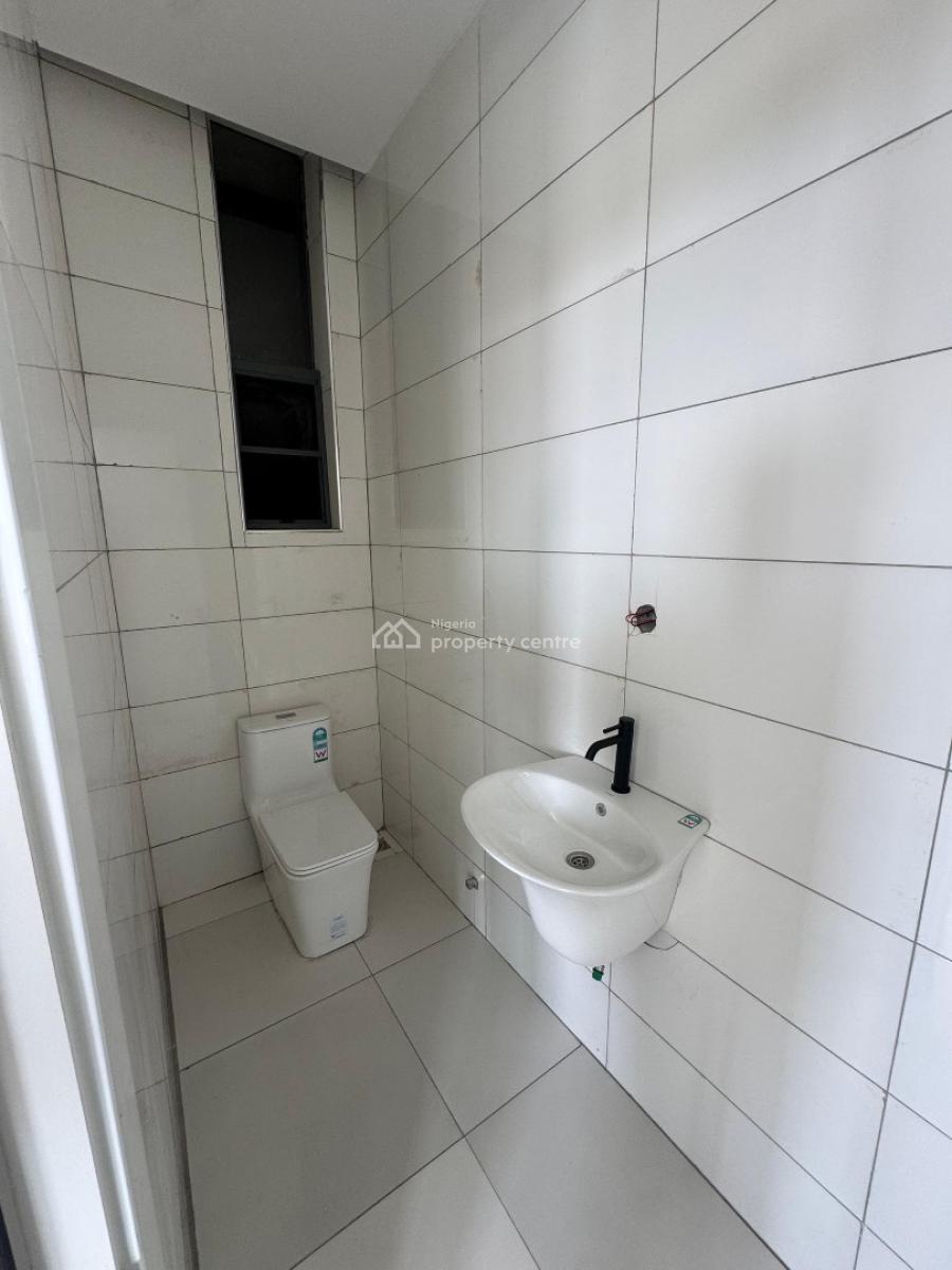 Aesthetically Pleasing 2 Bedroom Apartment with Swimming Pool, Elevator, Lekki Phase 1, Lekki, Lagos, Flat / Apartment for Sale