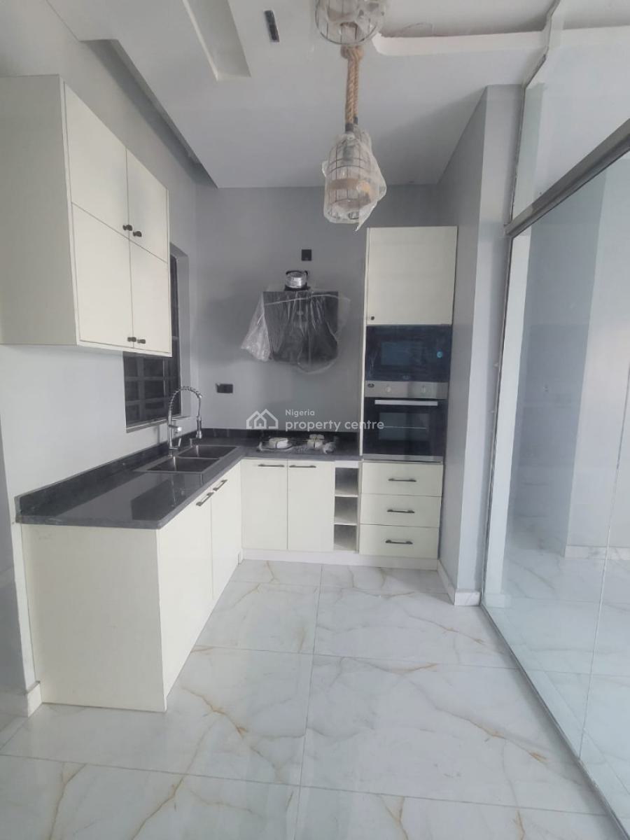 Newly Built 2 Bedroom Apartment, Lekki Phase 1, Lekki, Lagos, Flat / Apartment for Rent