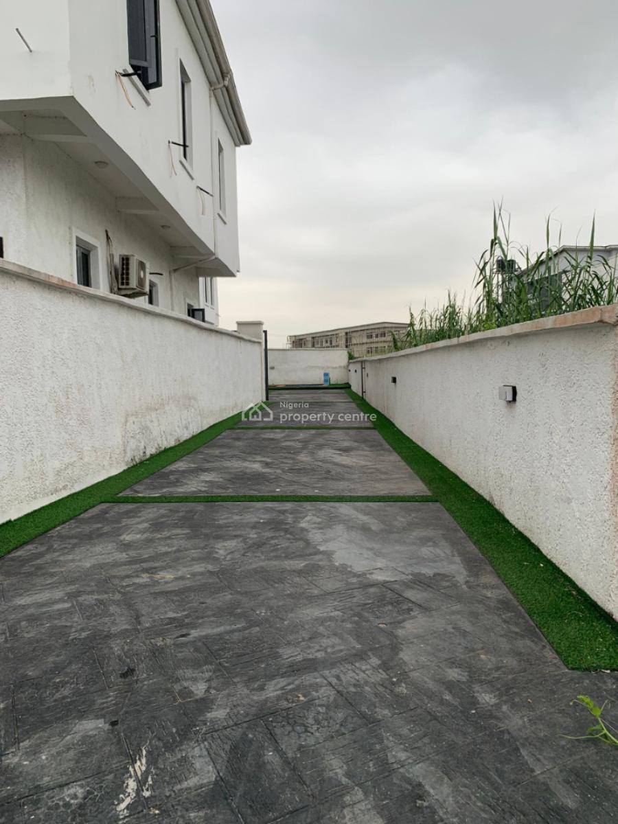 Luxury 5-bedroom Fully  Detached Duplex with Pool & Bq., Ajah, Lagos, Detached Duplex for Sale