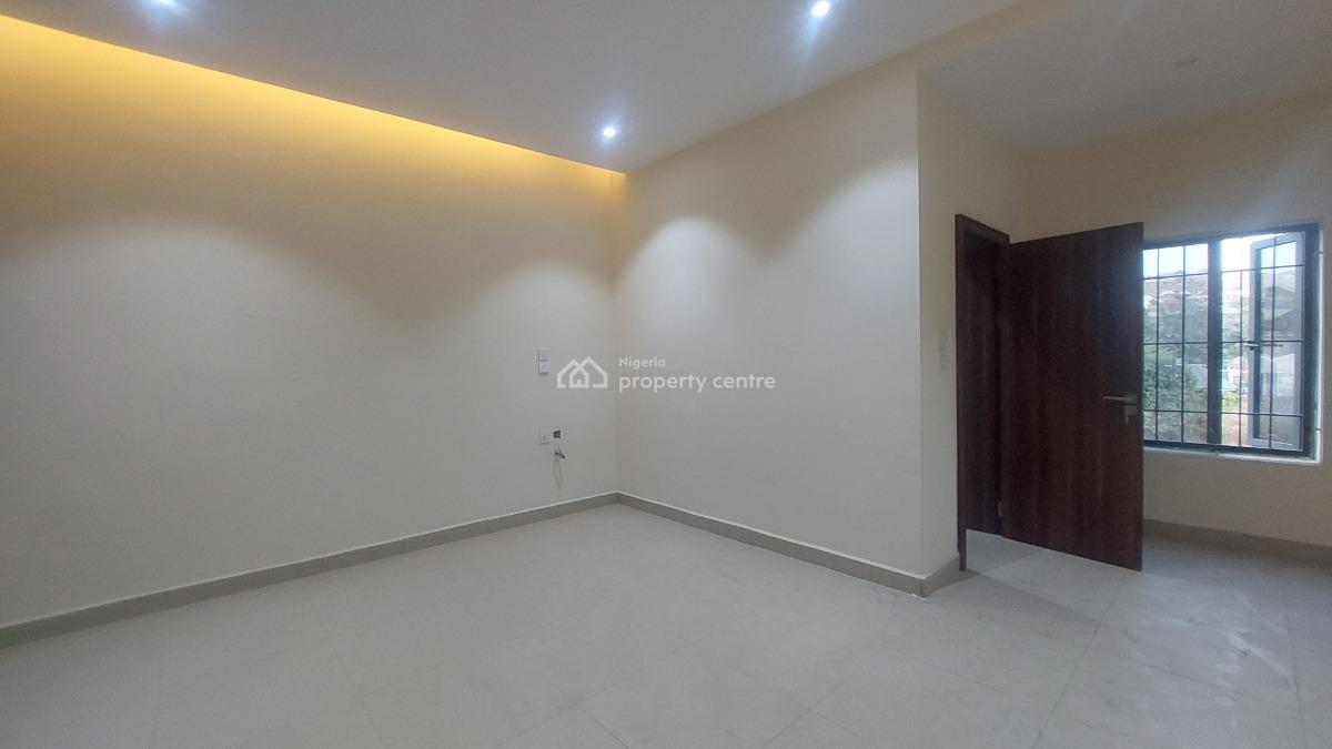 Newly Finished 5 Bedroom Serviced Terrace Duplex with Bq, Guzape District, Abuja, Terraced Duplex for Rent