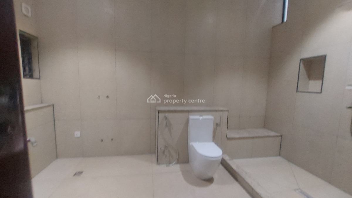 Newly Finished 5 Bedroom Serviced Terrace Duplex with Bq, Guzape District, Abuja, Terraced Duplex for Rent