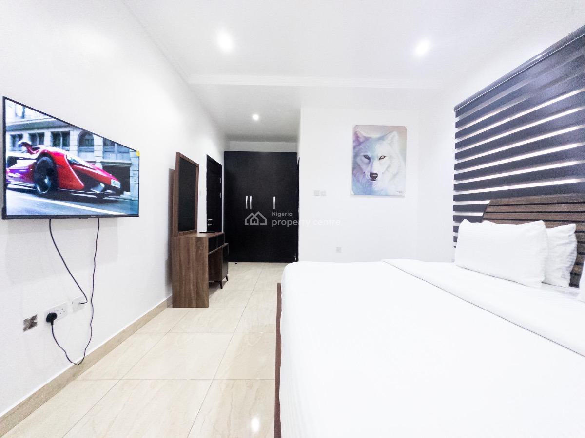 Premium 3 Bedroom with Exclusive Features Available for December Stay, Lekki Phase 1, Lekki, Lagos, Flat / Apartment Short Let
