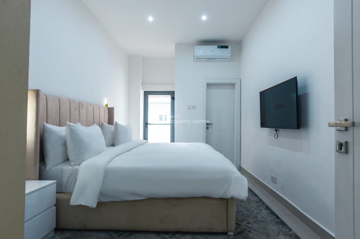 Exclusive 2 Bedroom with Exclusive Facilities Available for December Stay, Lekki Phase 1, Lekki, Lagos, Flat / Apartment Short Let