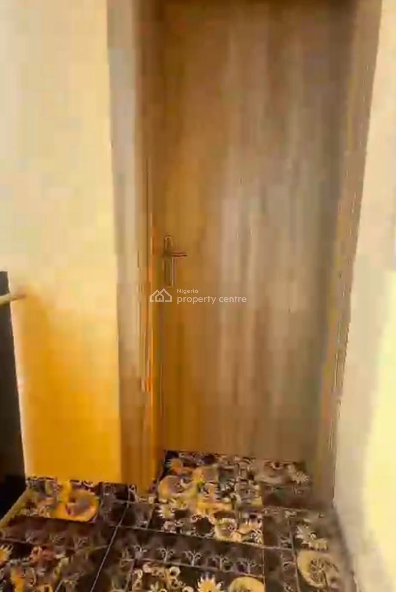 Well-finished 2-bedroom Apartment with Bq Offers Comfort, Quality, Ilaje, Ajah, Lagos, Flat / Apartment for Sale