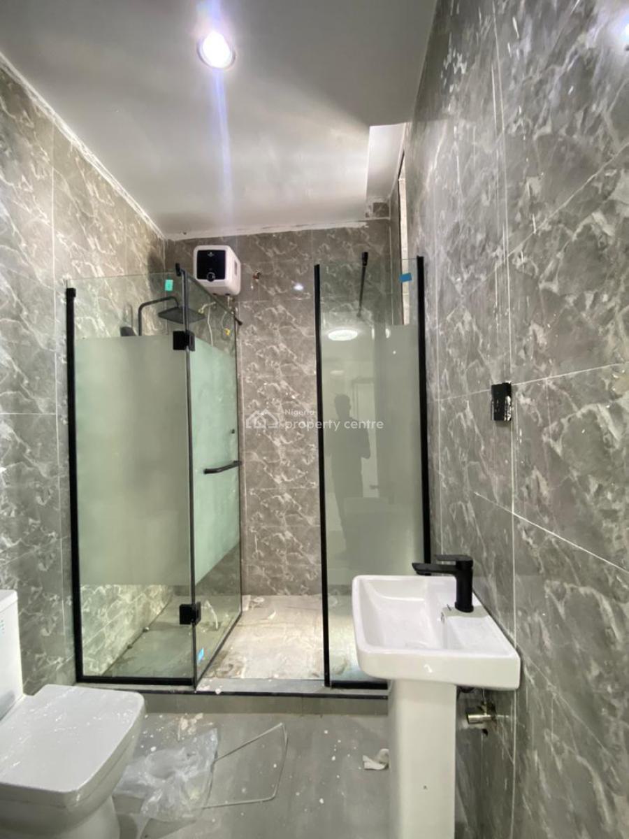 Elegant 2 Bedroom Apartment Within a Serene Space, Ologolo, Lekki, Lagos, Flat / Apartment for Sale