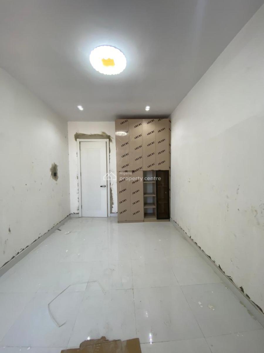 Elegant 2 Bedroom Apartment Within a Serene Space, Ologolo, Lekki, Lagos, Flat / Apartment for Sale