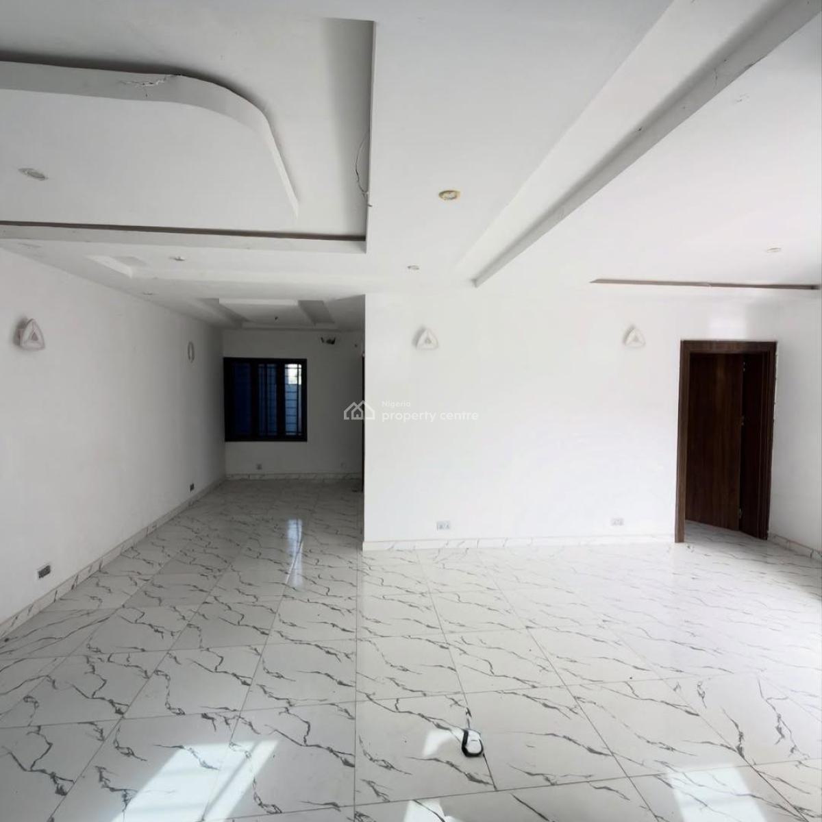 Beautifully Designed 4 Bedrooms Terraces Duplex with Bq.  All Rooms En, Guzape District, Abuja, Terraced Duplex for Sale