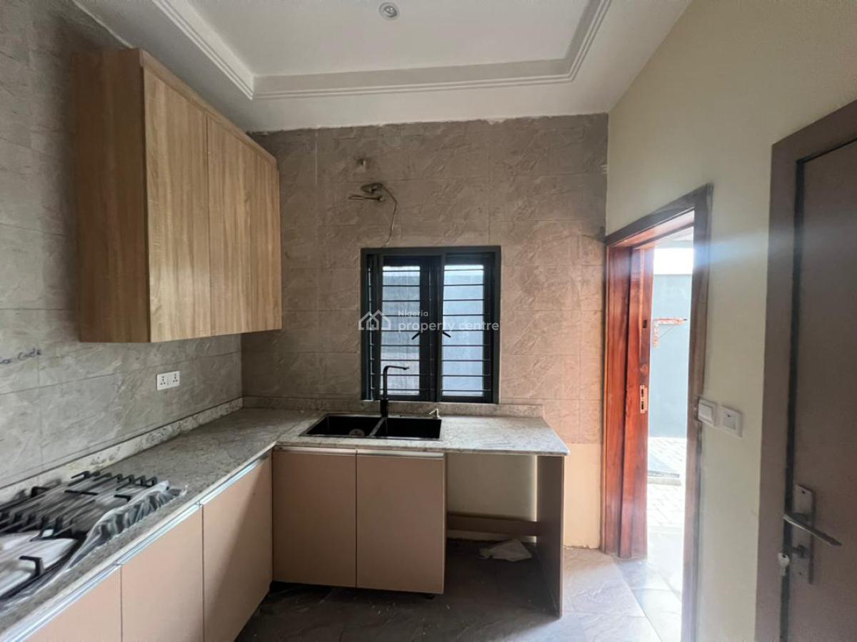 2 Bedrooms Apartment, Lekki Phase 1, Lekki, Lagos, Flat / Apartment for Rent