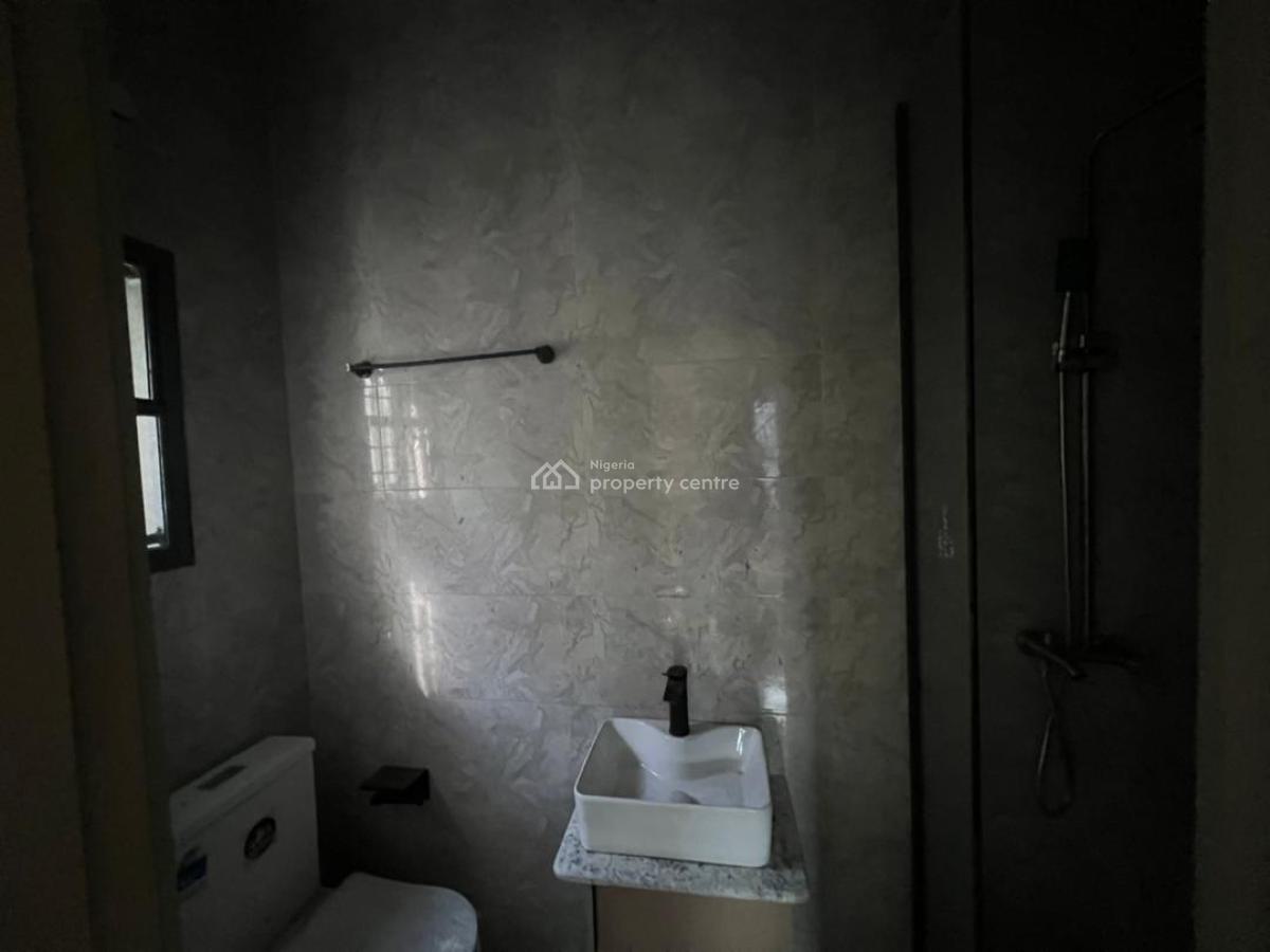 2 Bedrooms Apartment, Lekki Phase 1, Lekki, Lagos, Flat / Apartment for Rent