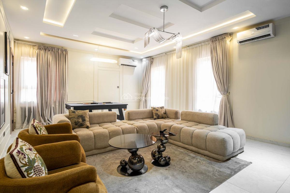 Luxurious 2 Bedroom Apartment, Lekki Phase 1, Lekki, Lagos, Flat / Apartment Short Let