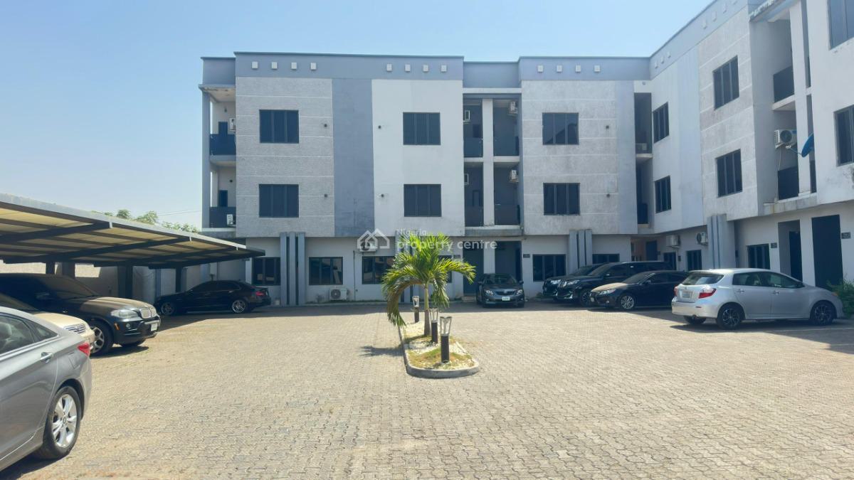 4bedroom Terrace Duplex with Bq in Garki Tarred Road, Garki 2, Garki, Abuja, Terraced Duplex for Rent