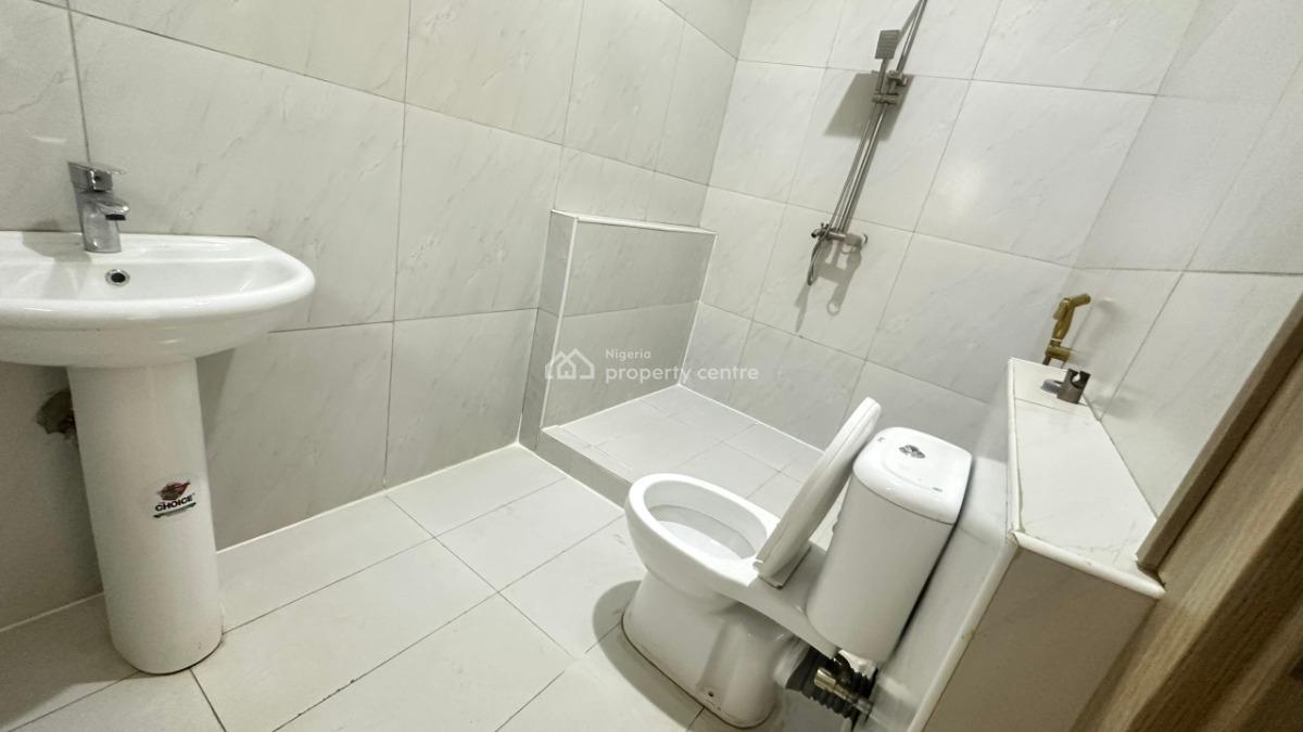 4bedroom Terrace Duplex with Bq in Garki Tarred Road, Garki 2, Garki, Abuja, Terraced Duplex for Rent