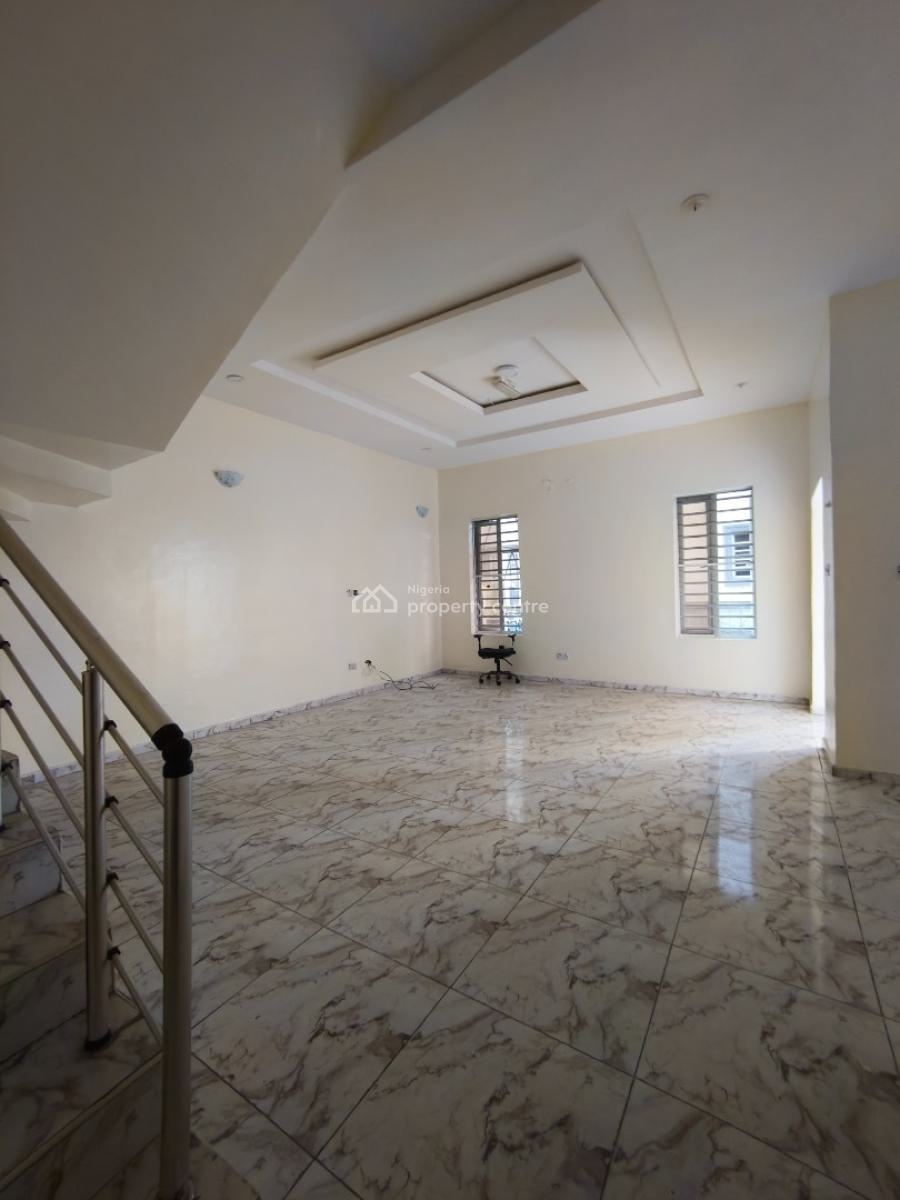 Well Renovated Spacious 4 Bedroom Duplex Plus Bq, Ologolo, Lekki, Lagos, Semi-detached Duplex for Rent