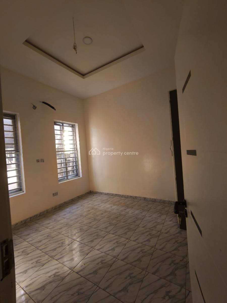 Well Renovated Spacious 4 Bedroom Duplex Plus Bq, Ologolo, Lekki, Lagos, Semi-detached Duplex for Rent