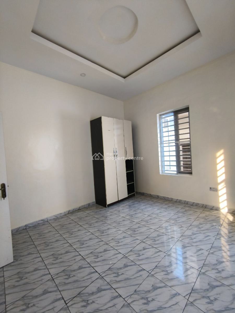 Well Renovated Spacious 4 Bedroom Duplex Plus Bq, Ologolo, Lekki, Lagos, Semi-detached Duplex for Rent