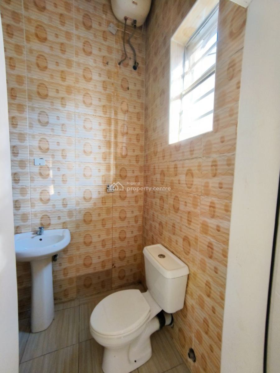 Well Renovated Spacious 4 Bedroom Duplex Plus Bq, Ologolo, Lekki, Lagos, Semi-detached Duplex for Rent