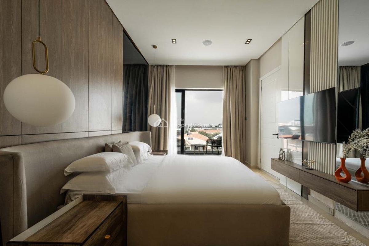 Exquisitely Furnished 3 Bedroom Apartment, Lekki Phase 1, Lekki, Lagos, Flat / Apartment Short Let