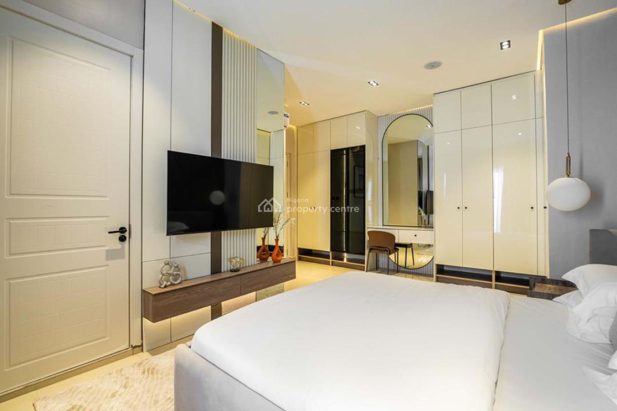 Exquisitely Furnished 3 Bedroom Apartment, Lekki Phase 1, Lekki, Lagos, Flat / Apartment Short Let