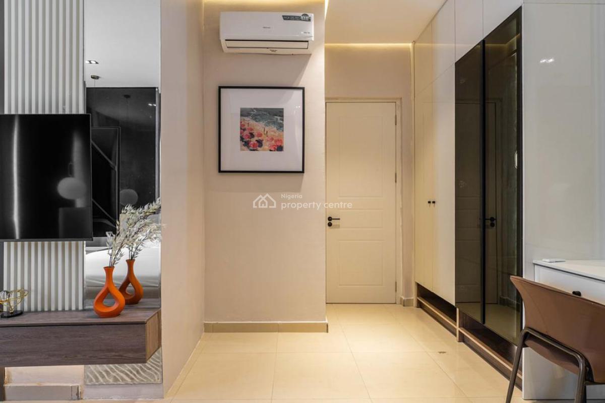 Exquisitely Furnished 3 Bedroom Apartment, Lekki Phase 1, Lekki, Lagos, Flat / Apartment Short Let