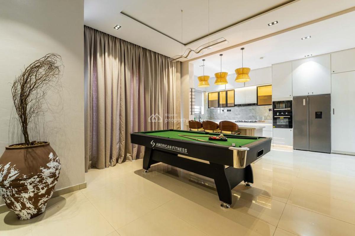 Exquisitely Furnished 3 Bedroom Apartment, Lekki Phase 1, Lekki, Lagos, Flat / Apartment Short Let