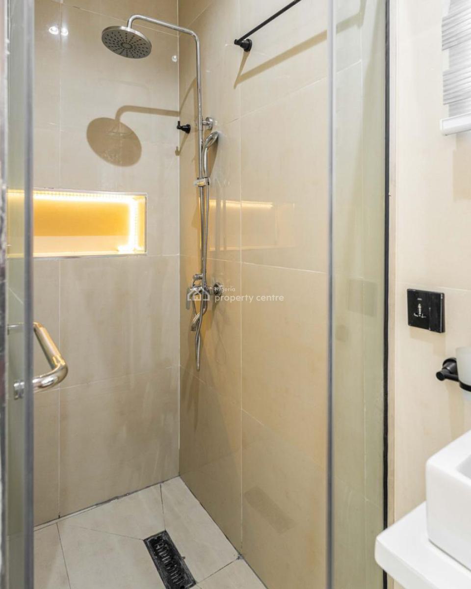 Exquisitely Furnished 3 Bedroom Apartment, Lekki Phase 1, Lekki, Lagos, Flat / Apartment Short Let