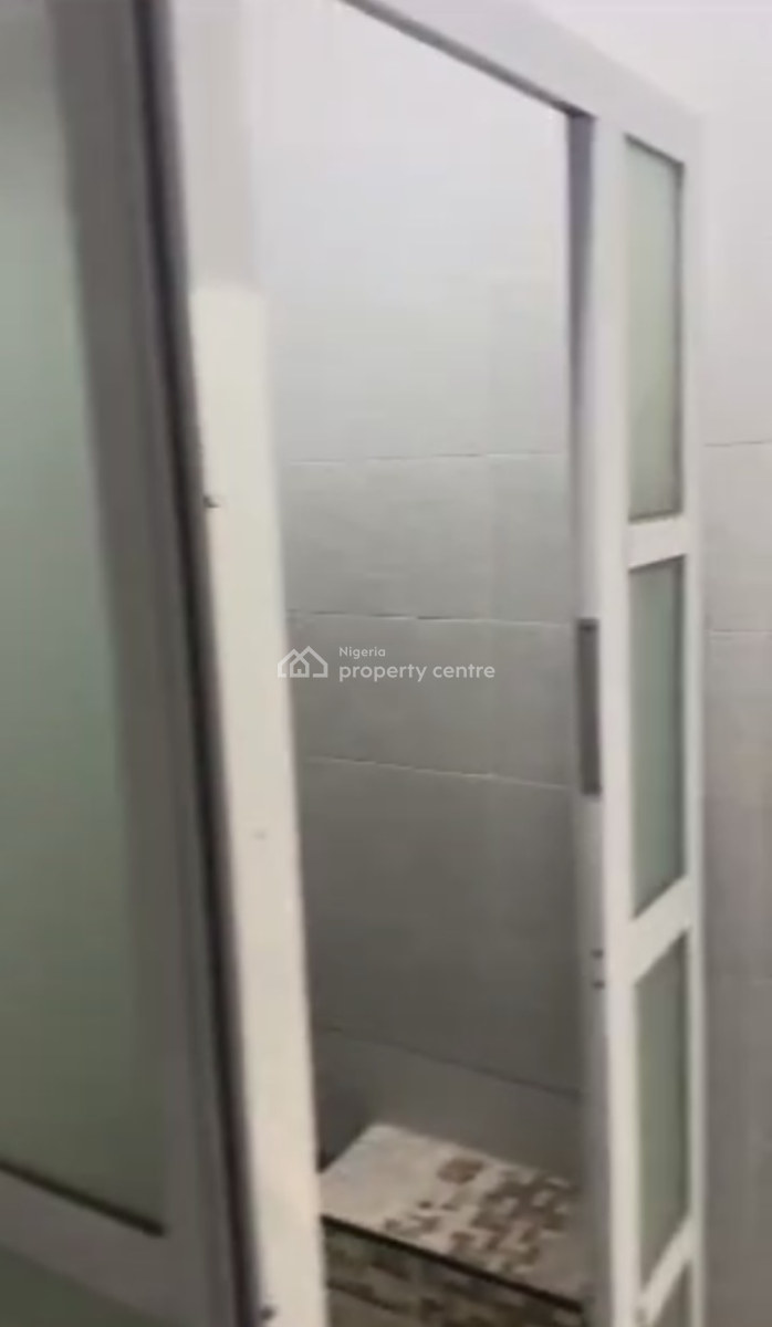 Three Bedrooms Semi Detached Penthouse, River Park Estate, Lugbe District, Abuja, Semi-detached Duplex for Rent