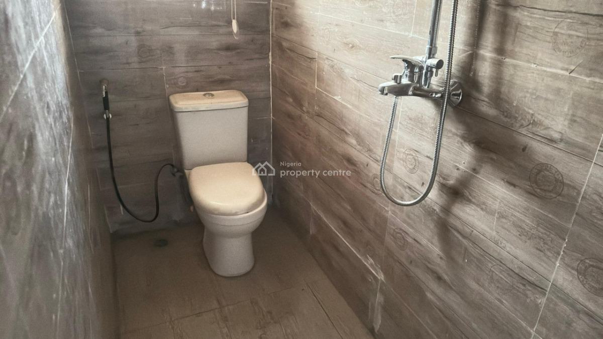 4 Bedrooms Terraced Duplex with Bq, Tarred Road, Guzape District, Abuja, Terraced Duplex for Rent